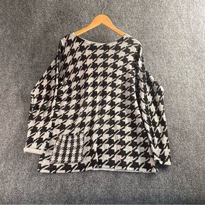 Black and White Houndstooth Sweater